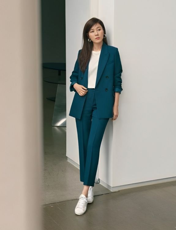 Pantsuit with sneakers-Sneaker Ball Dresses